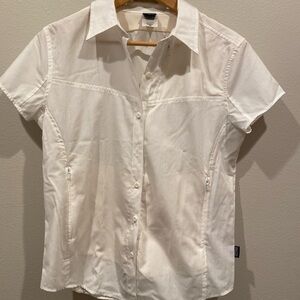 Patagonia Shirt‎ Women’s 10 White Short Sleeve Zip Pockets